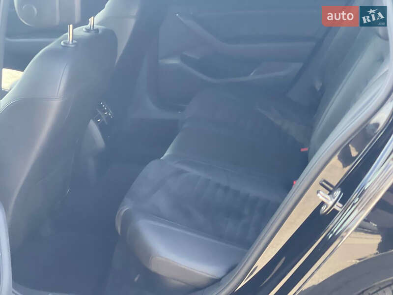 Универсал Volkswagen Passat 2018 в Ужгороде