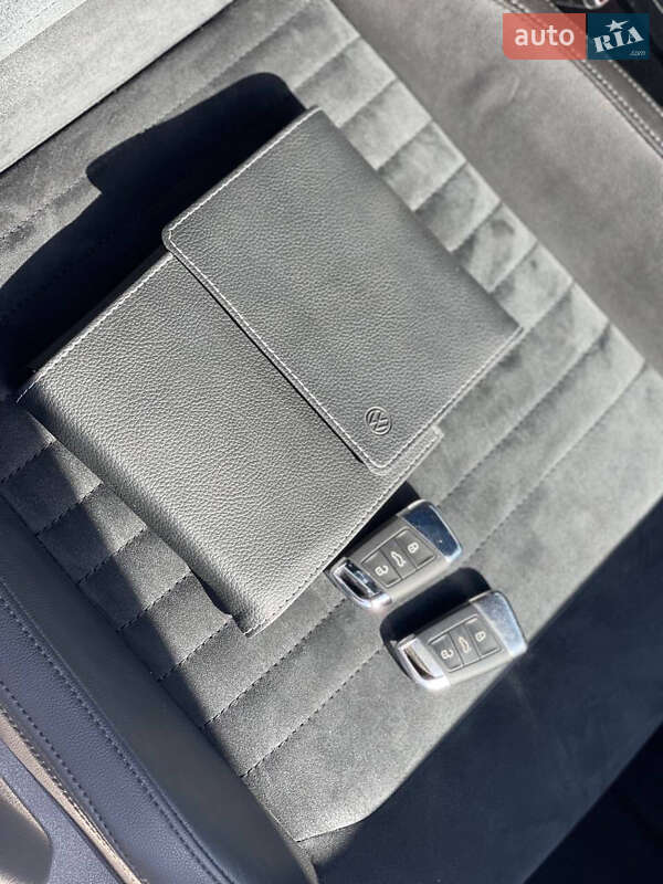 Универсал Volkswagen Passat 2018 в Ужгороде