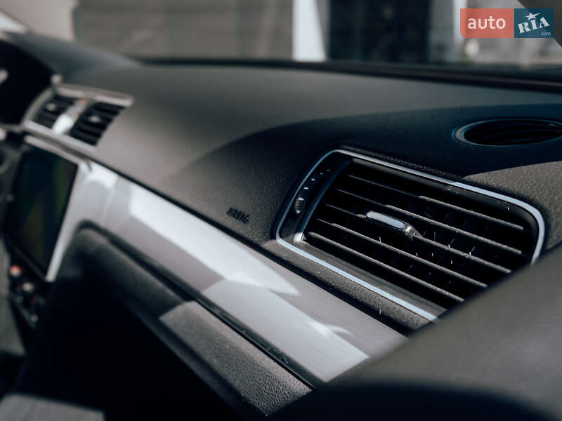 Седан Volkswagen Passat 2012 в Кременчуці