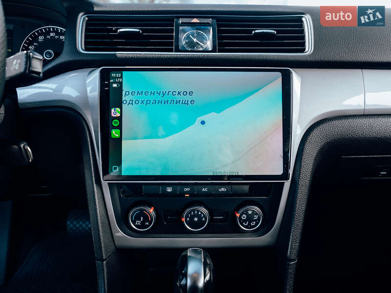 Седан Volkswagen Passat 2012 в Кременчуці