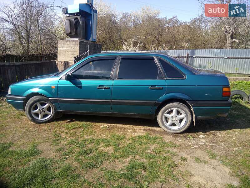 Седан Volkswagen Passat 1989 в 