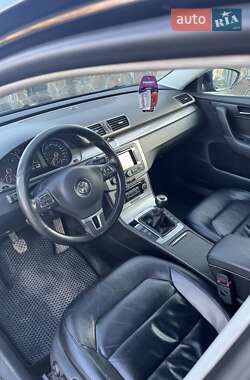 Седан Volkswagen Passat 2011 в 