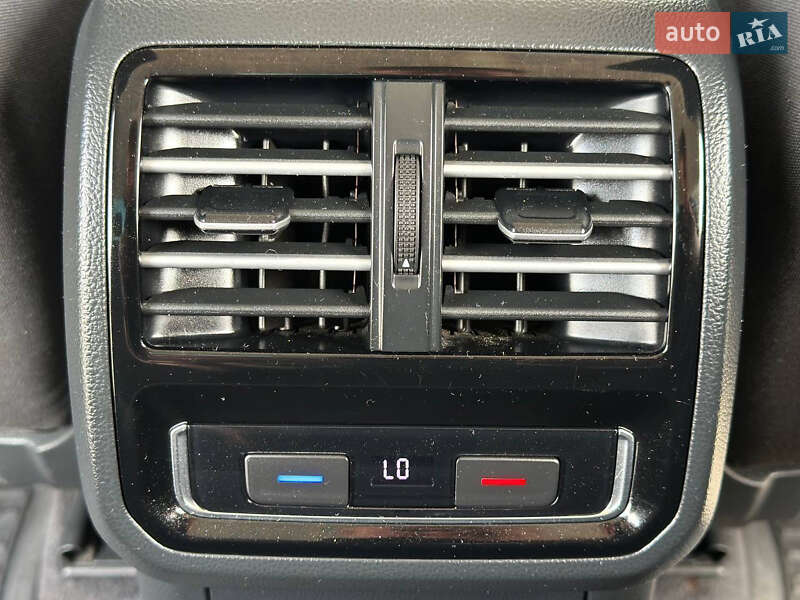 Седан Volkswagen Passat 2015 в Днепре