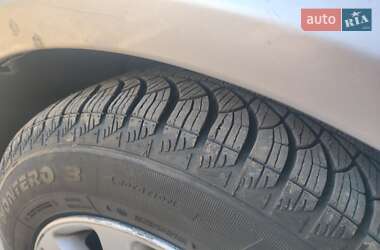 Седан Volkswagen Passat 2003 в 