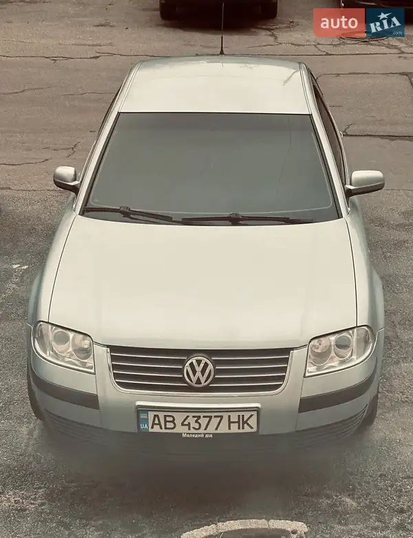 Седан Volkswagen Passat 2002 в 