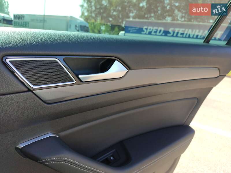 Універсал Volkswagen Passat 2015 в Ковелі