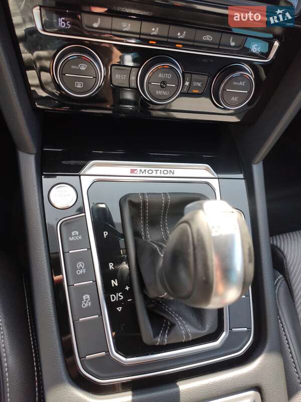 Універсал Volkswagen Passat 2015 в Ковелі