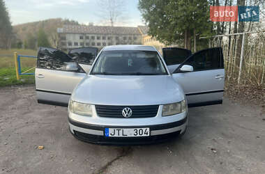 Седан Volkswagen Passat 1998 в 