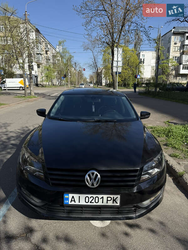 Седан Volkswagen Passat 2013 в 