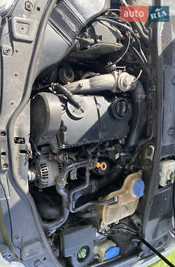 Универсал Volkswagen Passat 2001 в 