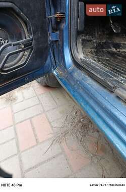 Універсал Volkswagen Passat 1993 в 