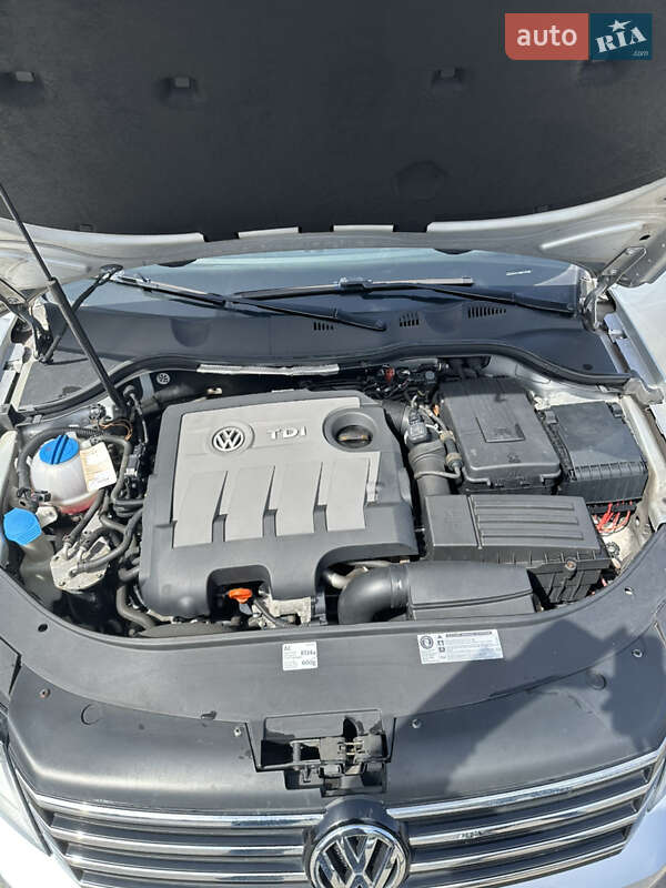 Универсал Volkswagen Passat 2011 в Косове