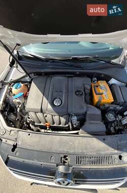 Седан Volkswagen Passat 2013 в 