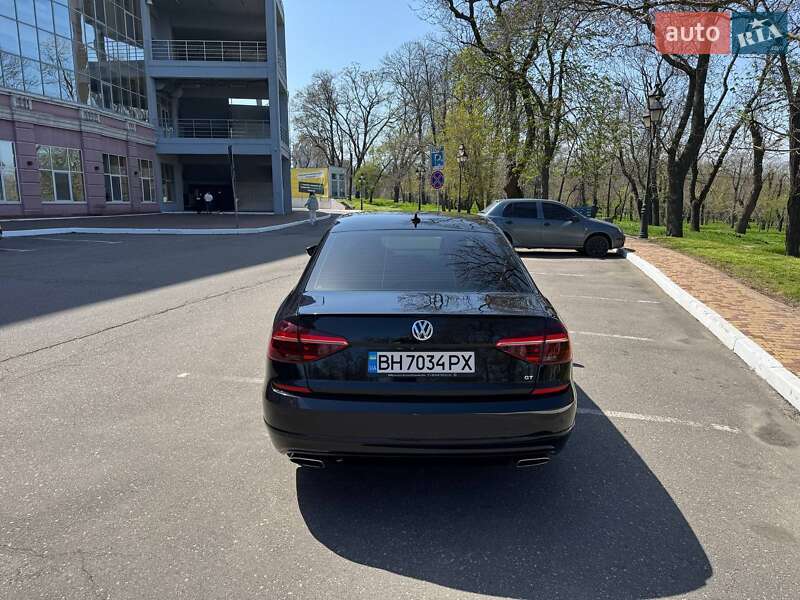 Седан Volkswagen Passat 2018 в Одессе