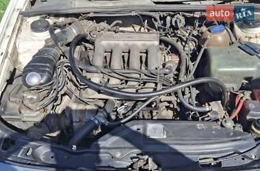 Седан Volkswagen Passat 1992 в 