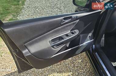 Універсал Volkswagen Passat 2010 в 