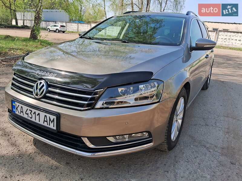 Універсал Volkswagen Passat 2013 в 