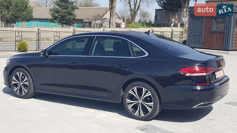 Седан Volkswagen Passat 2021 в Городке