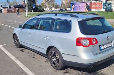 Универсал Volkswagen Passat 2010 в Киеве