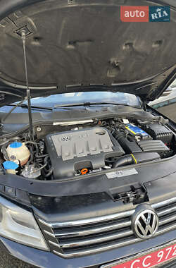 Седан Volkswagen Passat 2011 в 