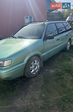Универсал Volkswagen Passat 1994 в 