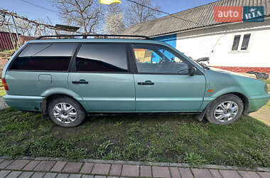 Универсал Volkswagen Passat 1994 в 