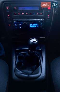 Універсал Volkswagen Passat 2003 в 