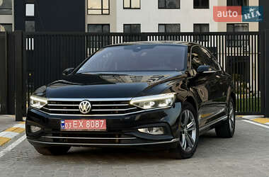Седан Volkswagen Passat 2020 в 