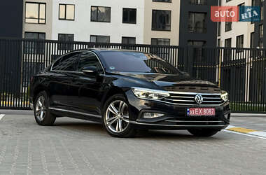 Седан Volkswagen Passat 2020 в 