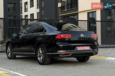 Седан Volkswagen Passat 2020 в 