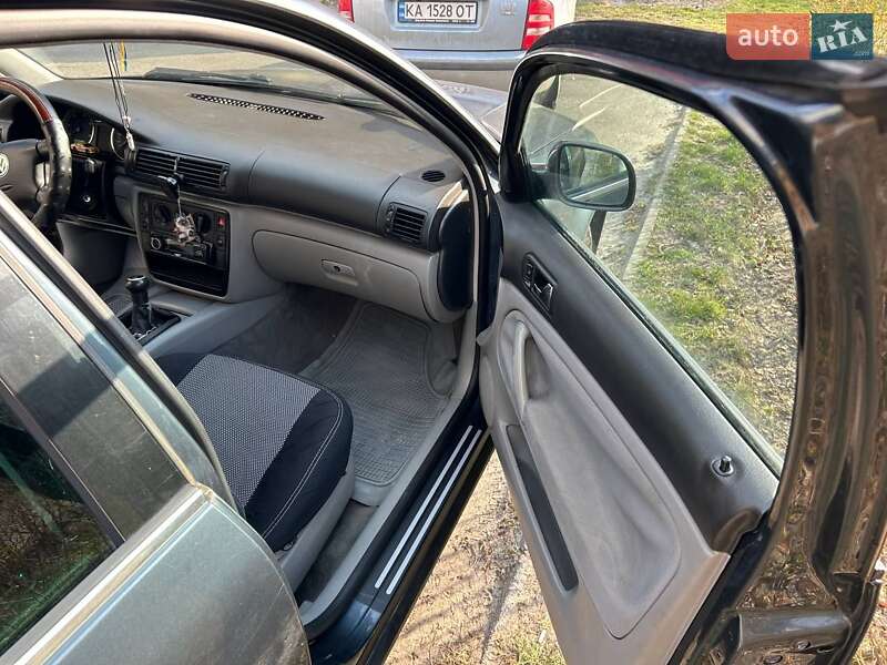 Універсал Volkswagen Passat 2002 в Києві