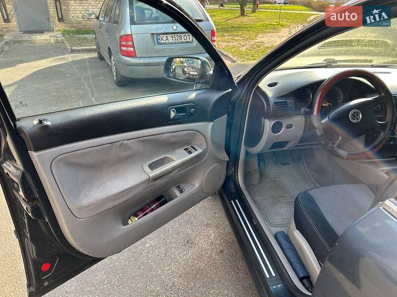 Універсал Volkswagen Passat 2002 в Києві