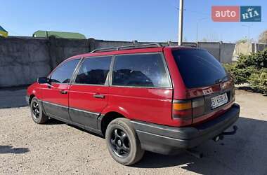 Універсал Volkswagen Passat 1989 в 