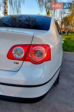 Седан Volkswagen Passat 2010 в 
