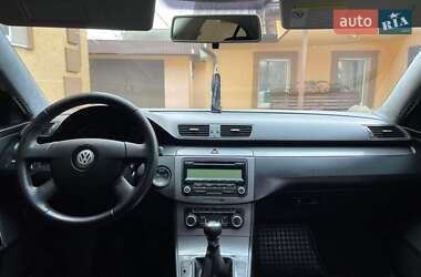 Седан Volkswagen Passat 2010 в 