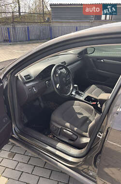 Седан Volkswagen Passat 2012 в 