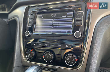 Седан Volkswagen Passat 2013 в 