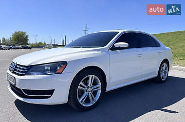 Седан Volkswagen Passat 2015 в Днепре