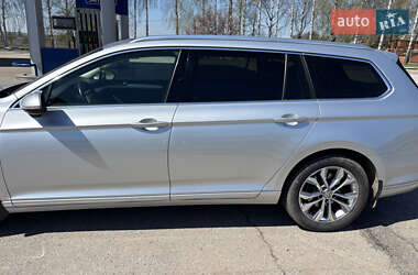 Универсал Volkswagen Passat 2015 в 