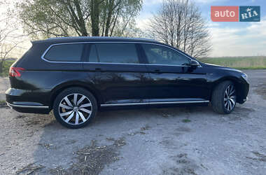 Універсал Volkswagen Passat 2015 в 