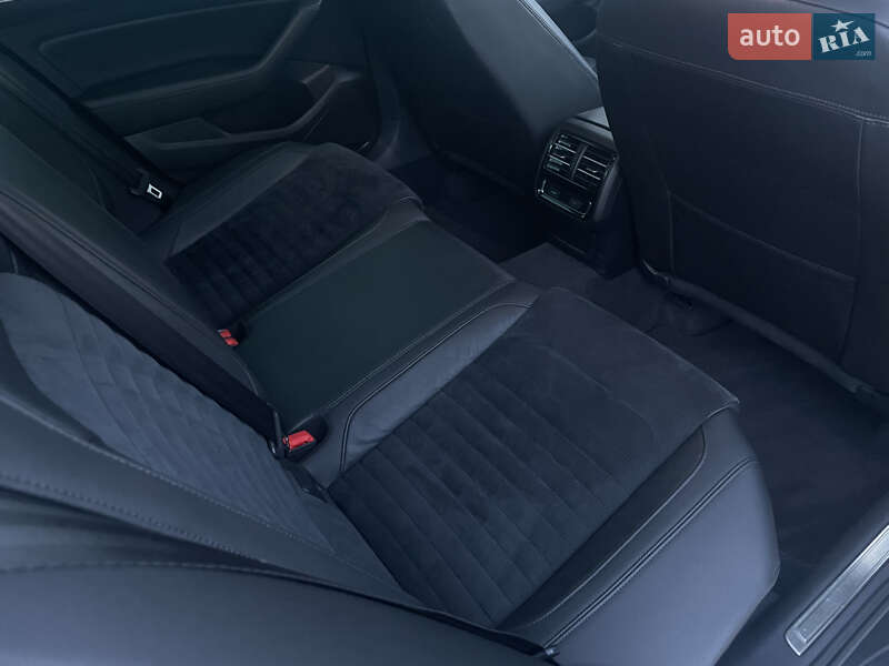 Седан Volkswagen Passat 2018 в Луцке