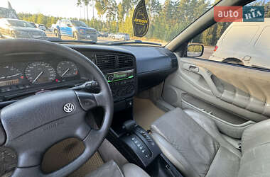 Седан Volkswagen Passat 1996 в 