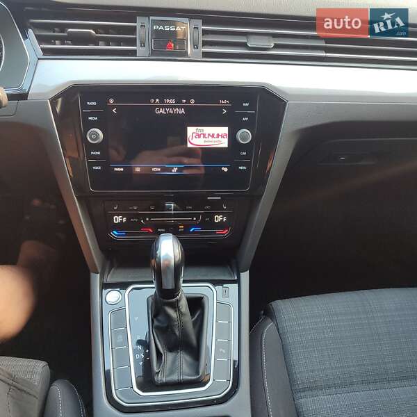 Універсал Volkswagen Passat 2020 в Радивиліві