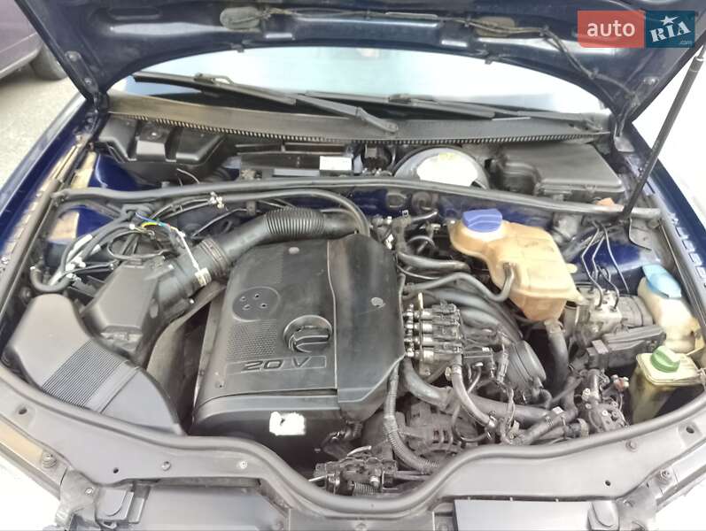 Седан Volkswagen Passat 1998 в Киеве