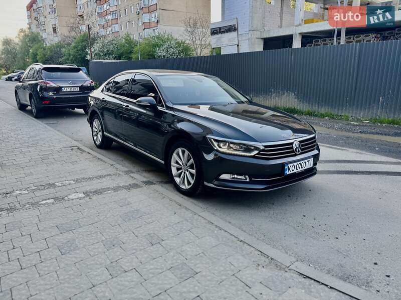 Седан Volkswagen Passat 2018 в Мукачевому