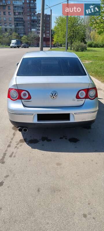 Седан Volkswagen Passat 2005 в Днепре