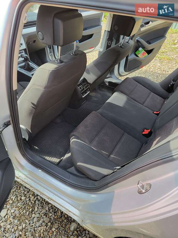 Універсал Volkswagen Passat 2015 в Коломиї