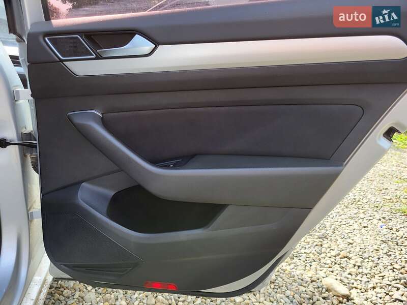 Універсал Volkswagen Passat 2015 в Коломиї
