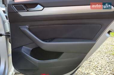Універсал Volkswagen Passat 2015 в 