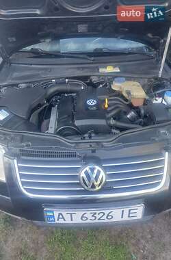 Седан Volkswagen Passat 2001 в 